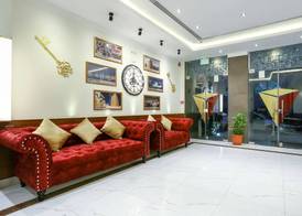 La Villa Suites Hotel 5