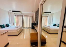 Ree- Riverside hotel 5