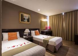 PJ De Inn 4