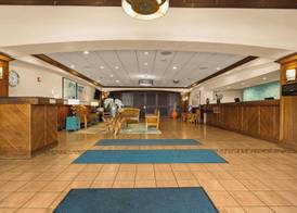 Airport Honolulu Hotel, Trademark Collection by Wyndham 2