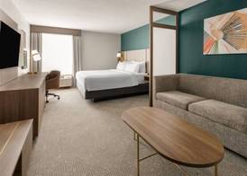 Holiday Inn & Suites COLUMBIA NE - FT JACKSON AREA by IHG 2