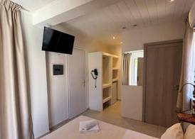 Physis Oikos Beachfront Apartments 3