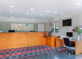 Quality Inn & Suites Oceanside Near Camp Pendleton 4