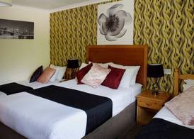 Little Foxes Hotel & Gatwick Airport Parking 4