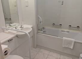 Reigate Manor Hotel 5