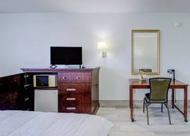OYO Malden Airport Inn 4