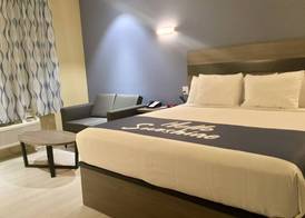 Days Inn by Wyndham Freeport 3