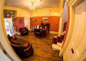 Farnley Tower Guesthouse 3