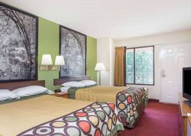 Super 8 by Wyndham Lavonia 3