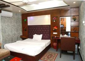 Hotel Luxury Inn 5