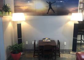Days Inn by Wyndham Hinton 5