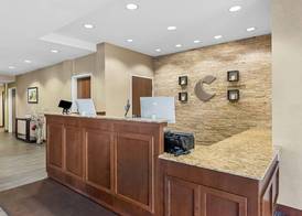 Comfort Inn & Suites West - Medical Center 3
