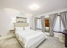 CARLTON COURT - MAYFAIR 3