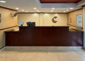 Comfort Inn & Suites Charleston Airport Convention Center 2
