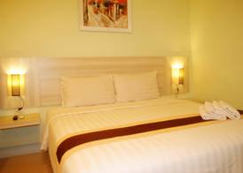 Sky Hotel Jogja 4
