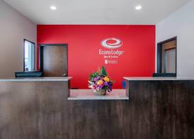 Econo Lodge Inn & Suites Springfield Main Street 2