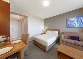 Park Regis Concierge Apartments 5