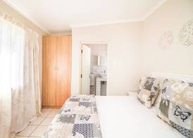 Little Rose Guesthouse & Self-Catering 2