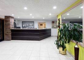 Super 8 by Wyndham Sapulpa/Tulsa Area 3