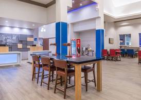 Holiday Inn Express MYSTIC - GROTON AREA by IHG 2