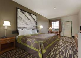 Super 8 by Wyndham Chatsworth/Dalton 3