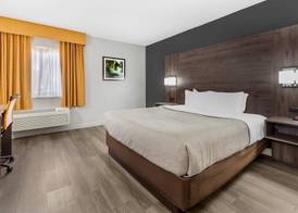 Quality Inn & Suites Raleigh Durham Airport 3