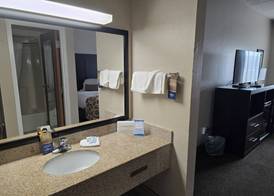 Baymont by Wyndham Janesville 4