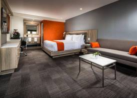 Canoga Hotel 5