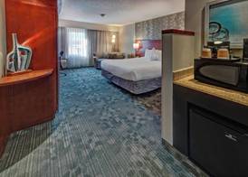 Courtyard by Marriott Alexandria 5
