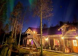 AuroraHut, Overwater Hut 2