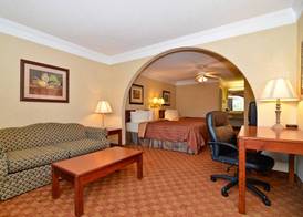 Peach State Inn & Suites 5