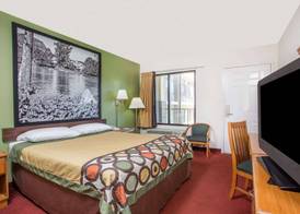 Super 8 by Wyndham Lavonia 5