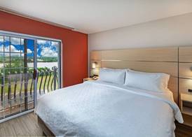 Holiday Inn Express & Suites JENKS by IHG 4