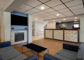 Baymont by Wyndham Waukesha 3