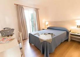 Apartamentos Cala Blanca 5
