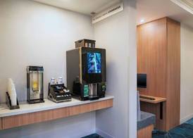 Courtyard by Marriott Toronto Airport 4