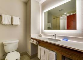 Holiday Inn Express VINCENNES by IHG 4