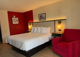 Ramada by Wyndham Lumberton NC North 4