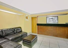 Super 8 by Wyndham Byron/South Macon 2