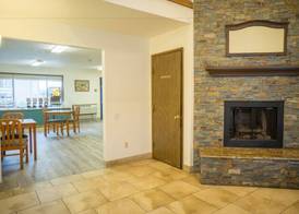 Sunnyside Inn and Suites 4