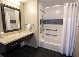 Staybridge Suites ALBANY WOLF RD-COLONIE CENTER by IHG 3