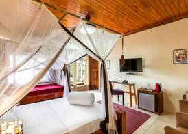 2 Friends Beach Hotel 2