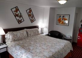 Holiday Motel Bend 3