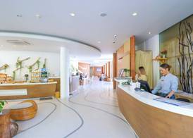 Bandara Beach Resort, Phuket 4