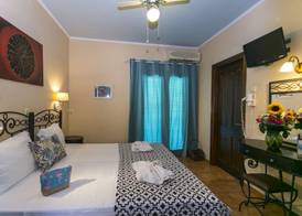 Paradise Hotel 4