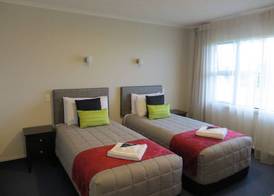Harbour View Motel on Ahuriri Beach in Napier NZ with sea view suites 4