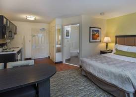 Candlewood Suites LOUISVILLE AIRPORT by IHG 4
