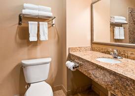 Best Western Plus Kenedy Inn 5