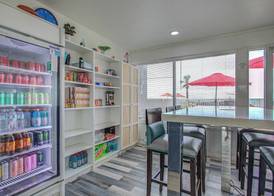 Beach House Inn with POOL & Hot Tub 3