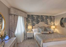 Castle Arch Hotel 5